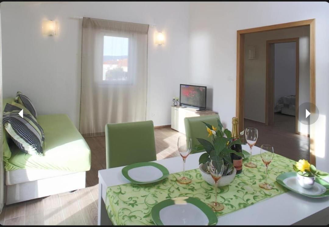 apartman zara Ražanj Dış mekan fotoğraf